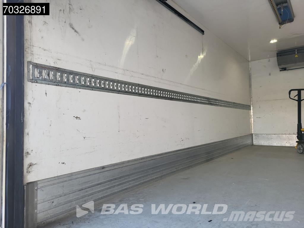 DAF LF 210 4X2 Lamberet Aufbau Carrier Supra 450 Coole Camiones con temperatura controlada