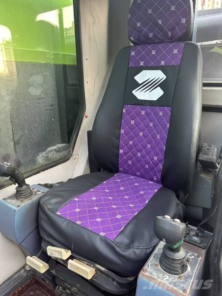 Zoomlion QAY180 全地面起重机︳移动式起重机
