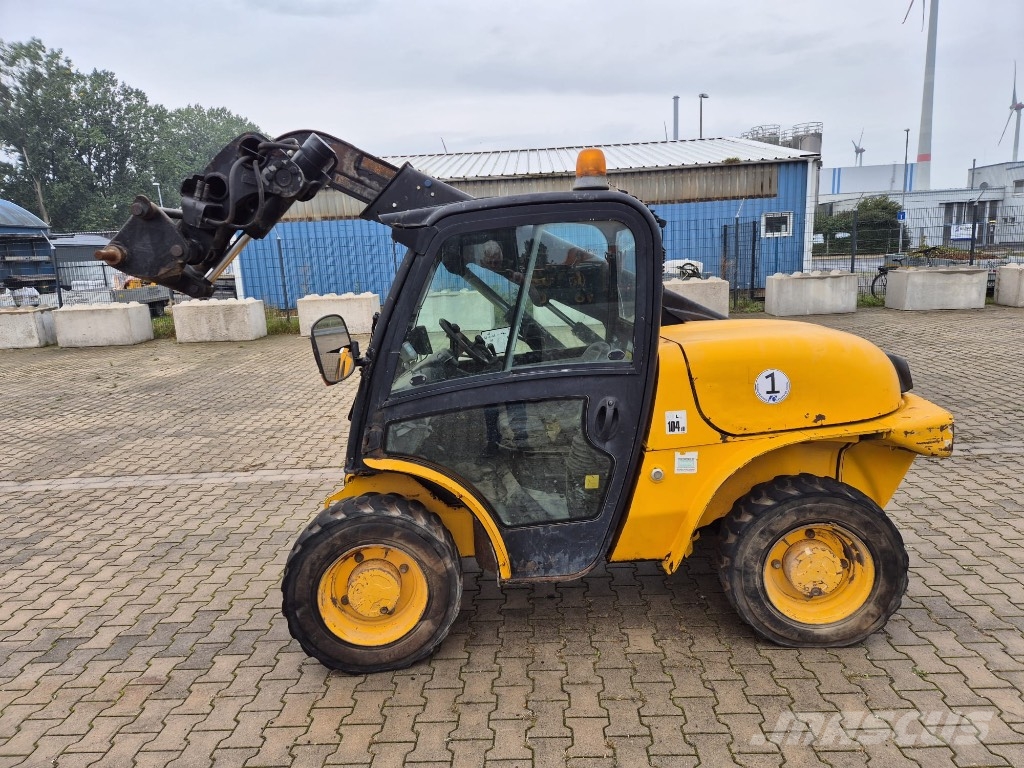 JCB 520-40 Teleskoplader / Telelader / Lader - DEFEKT Teleskoplader