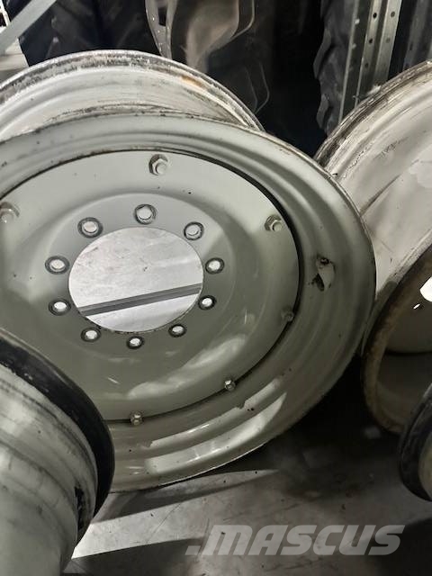 Valtra 15x30 velgen, rims Däck, hjul och fälgar