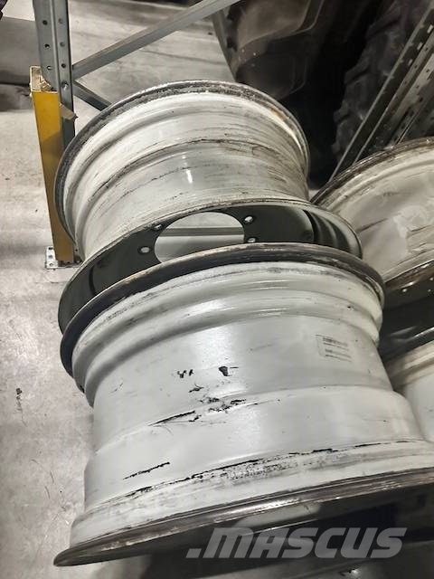 Valtra 15x30 velgen, rims Däck, hjul och fälgar
