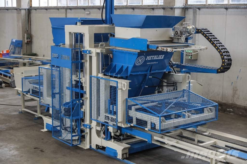Metalika RVP-2000 Automatic concrete block machine Betono akmens klojimo technika