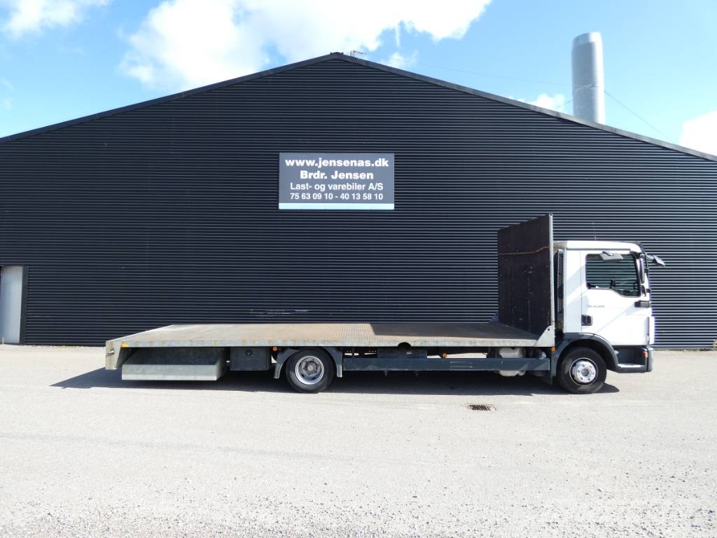 MAN TGL 12.220 Camiones de cama baja