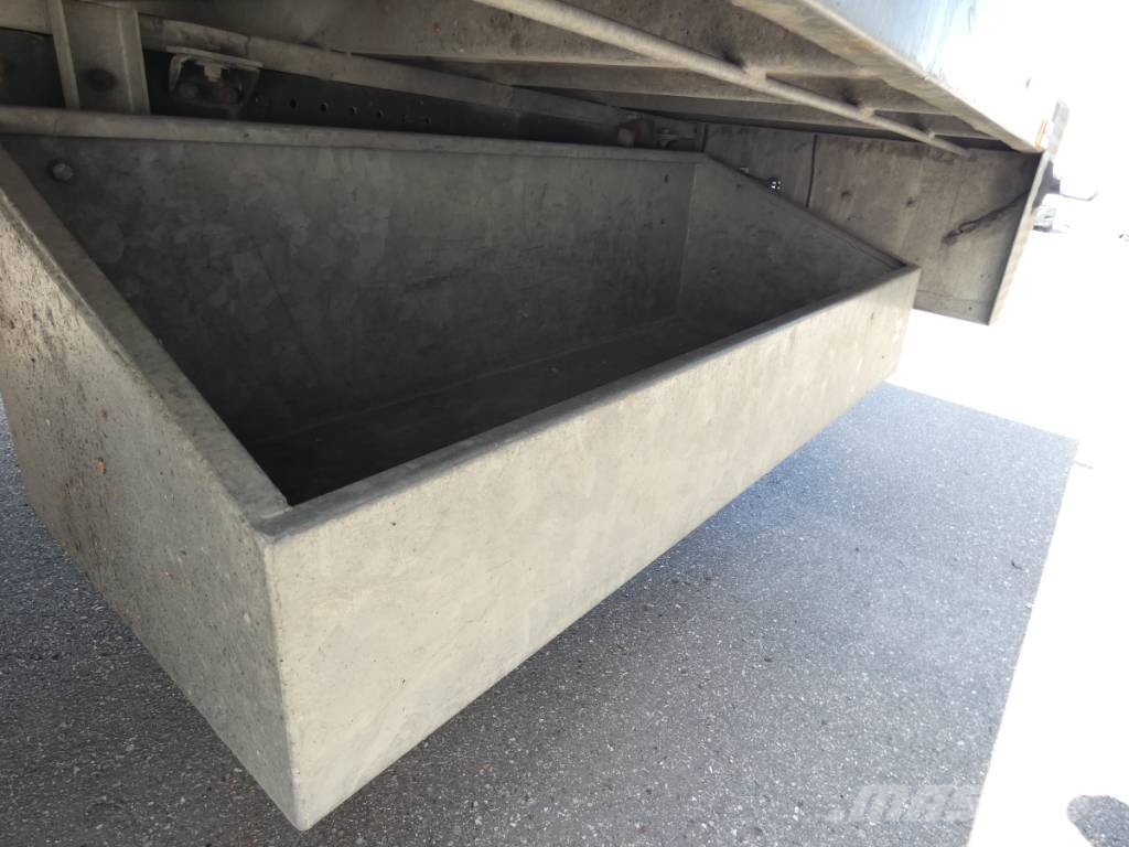 MAN TGL 12.220 Camiones de cama baja