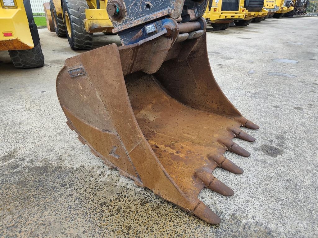 Kobelco SK350 NLC-9 . Escavatori cingolati