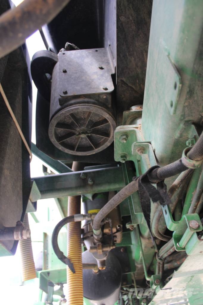 John Deere 4730 رشاشات ذاتية الحركة