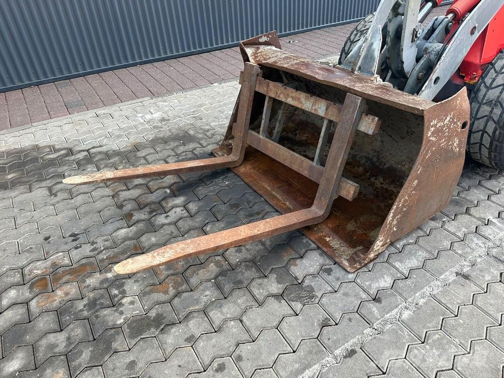 Volvo ZL 302-C / SW Колесни товарачи