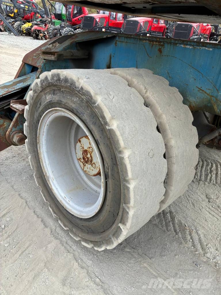Fuchs MHL 360 Waste / industry handlers