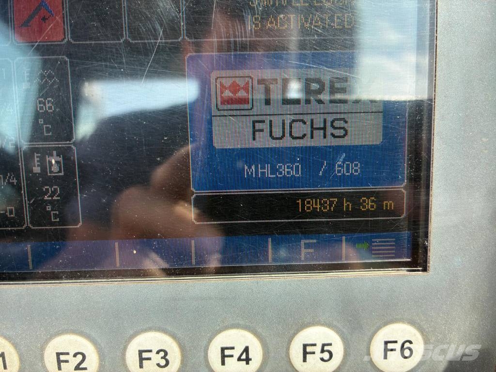Fuchs MHL 360 Waste / industry handlers