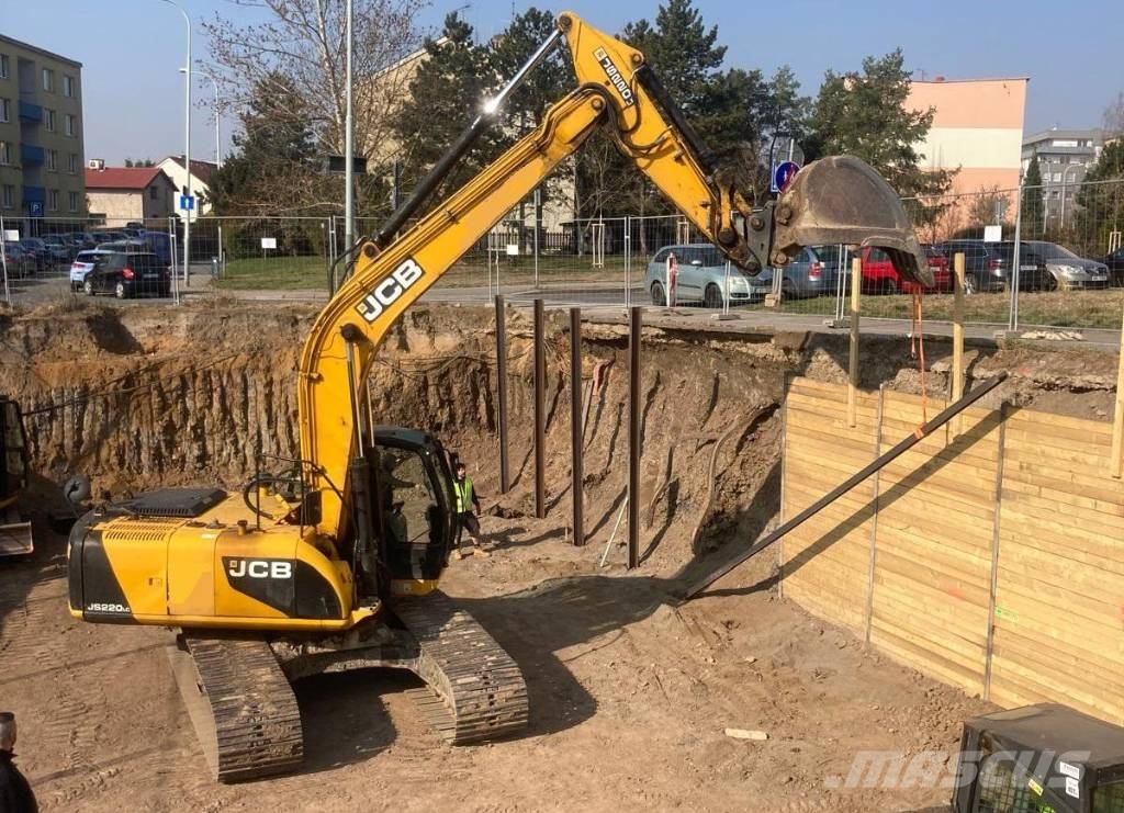 JCB 220 LC Pásové rýpadlá