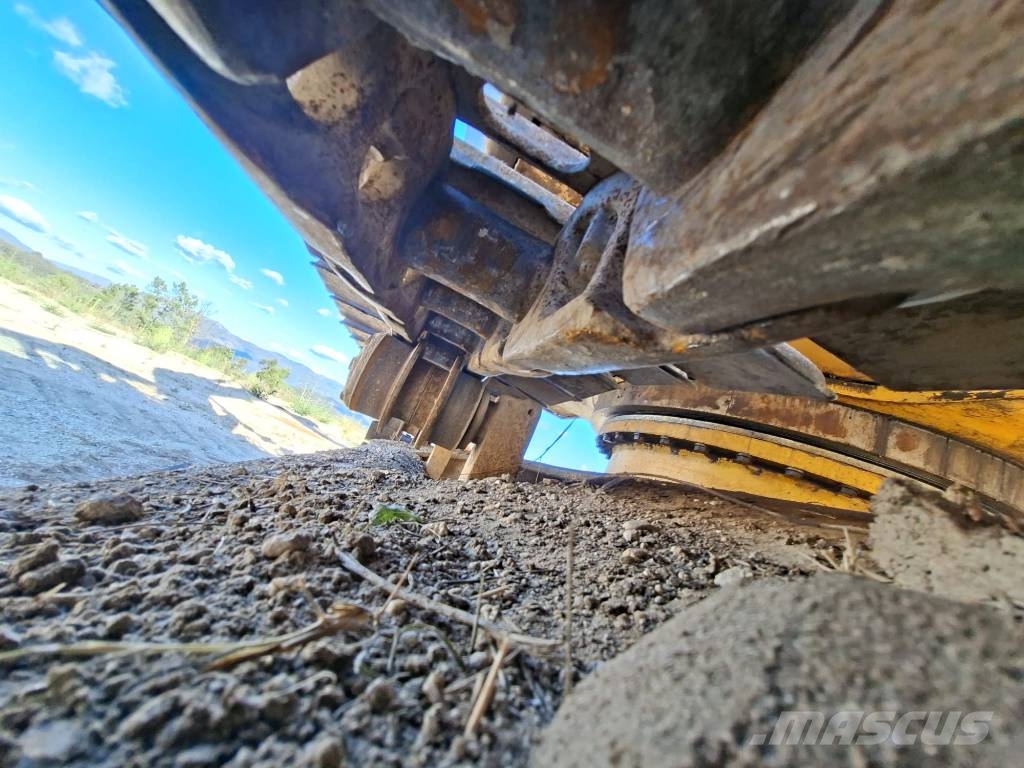 Komatsu PC 240 NLC-5K Escavadoras de rastos
