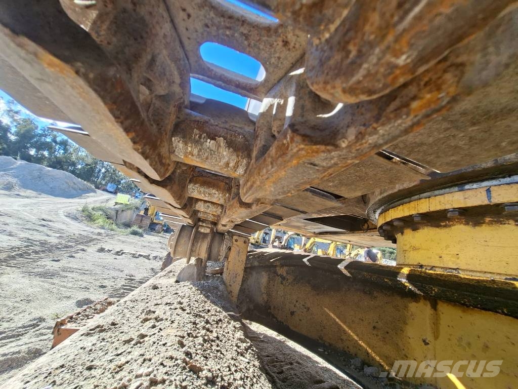 Komatsu PC 240 NLC-5K Escavadoras de rastos