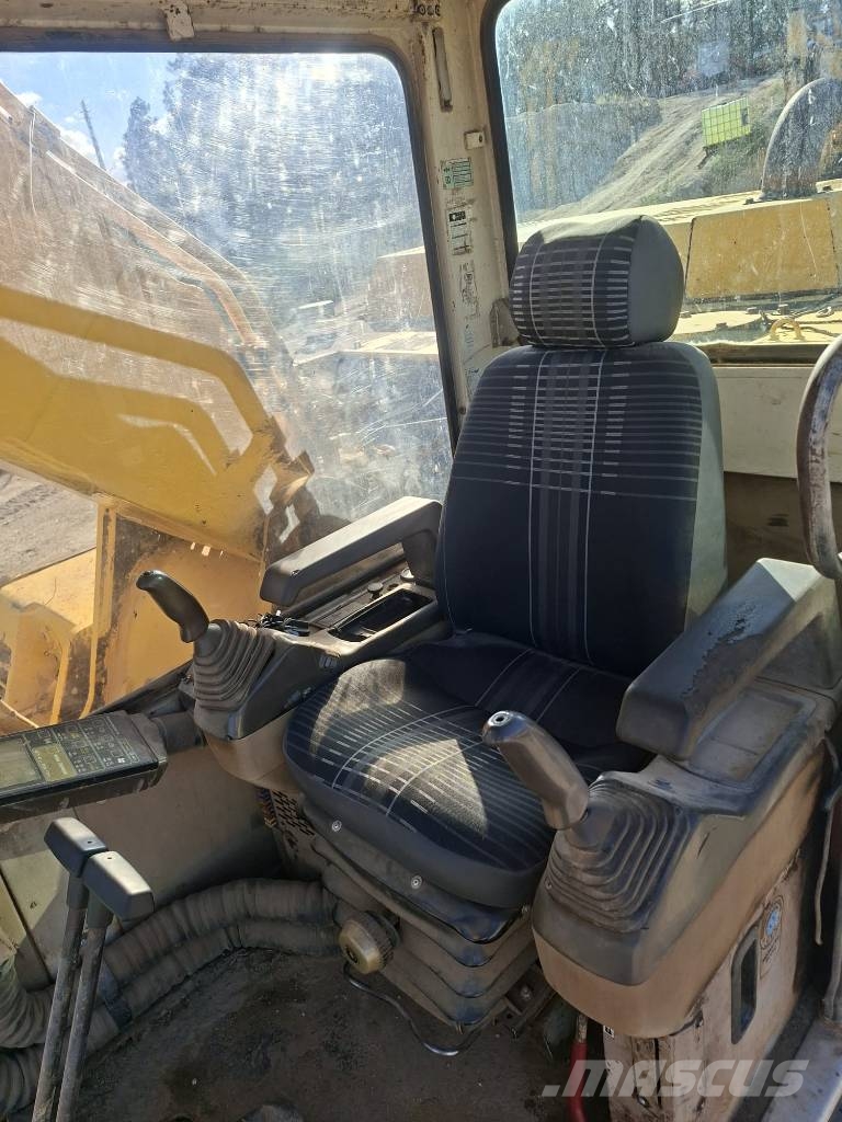 Komatsu PC 240 NLC-5K Escavadoras de rastos