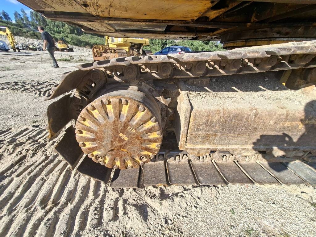 Komatsu PC 240 NLC-5K Escavadoras de rastos