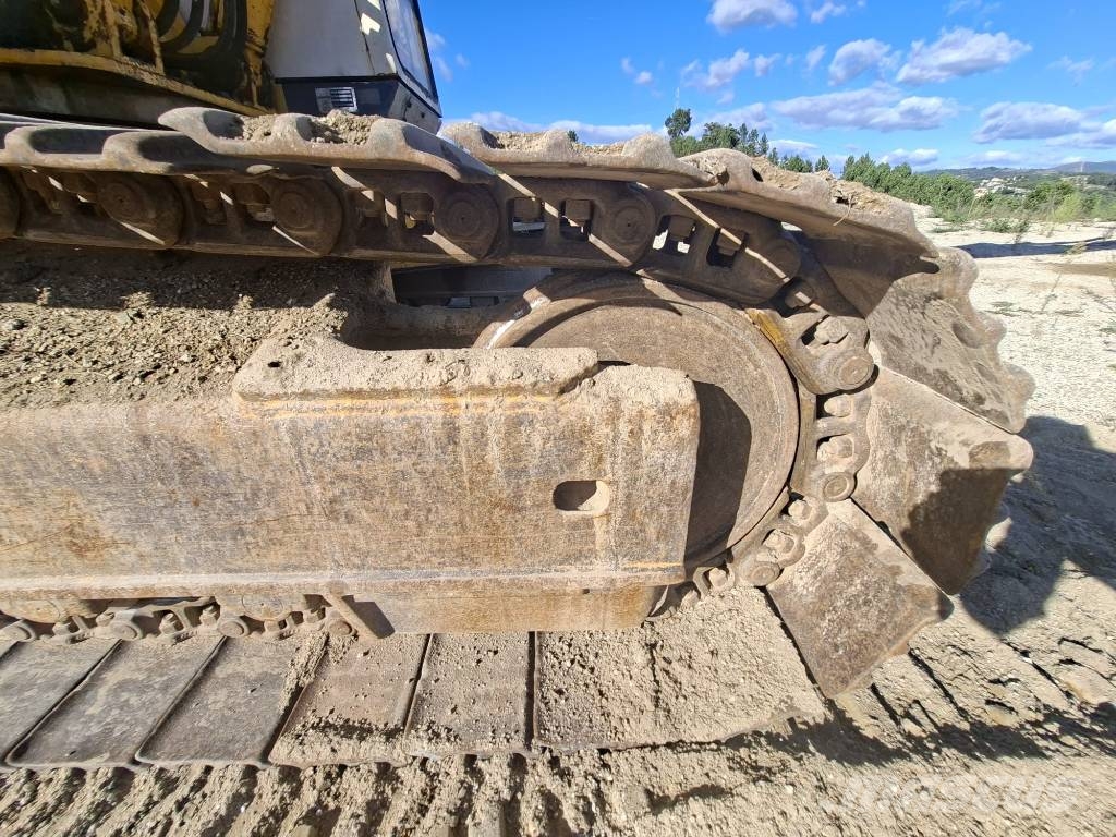 Komatsu PC 240 NLC-5K Escavadoras de rastos