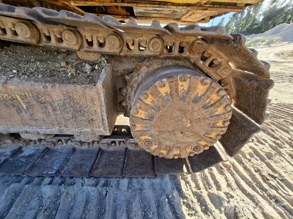 Komatsu PC 240 NLC-5K Escavadoras de rastos