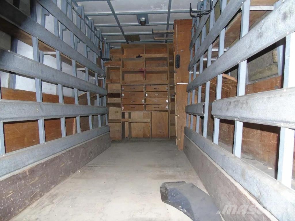Iveco Eurocargo 75 E 180  GLASWAGEN شاحنات ذات هيكل صندوقي