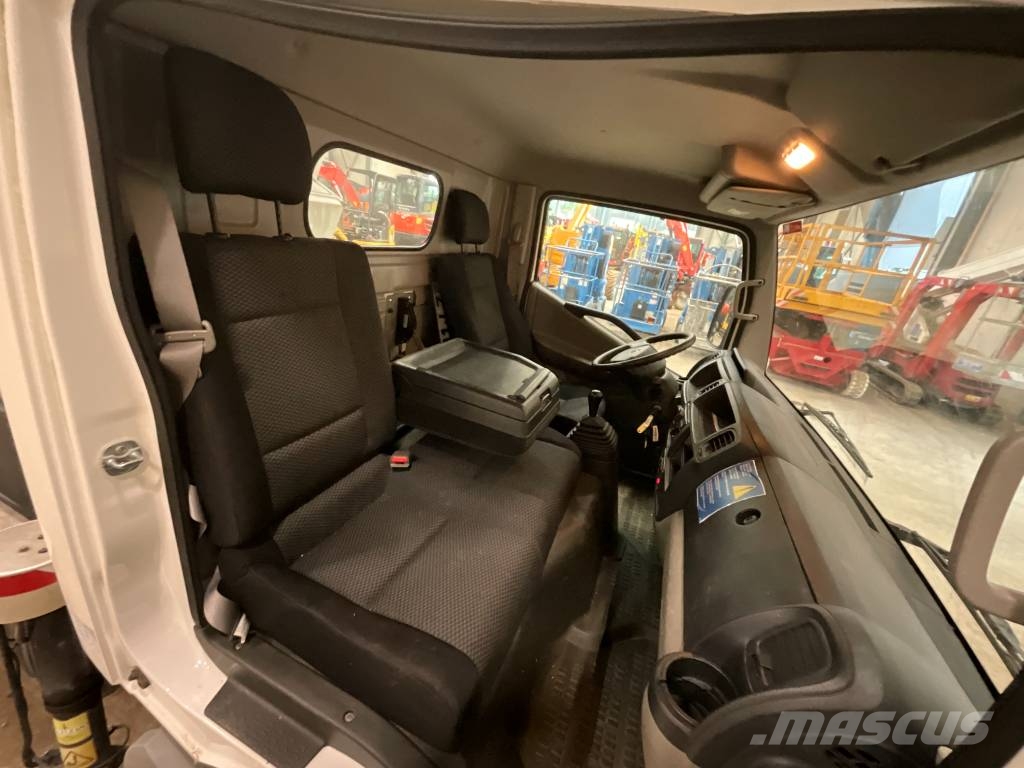 Renault Maxity 120 DXI + CTE B17 المنصات الهوائية المثبتة على شاحنة