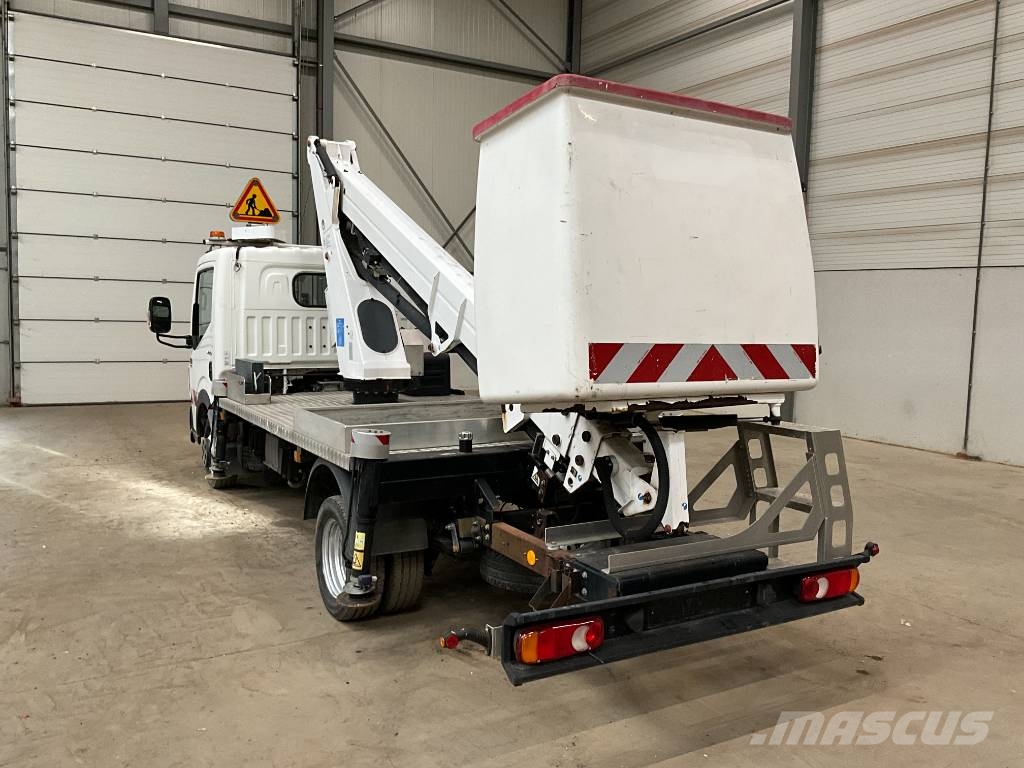 Renault Maxity 120 DXI + CTE B17 المنصات الهوائية المثبتة على شاحنة