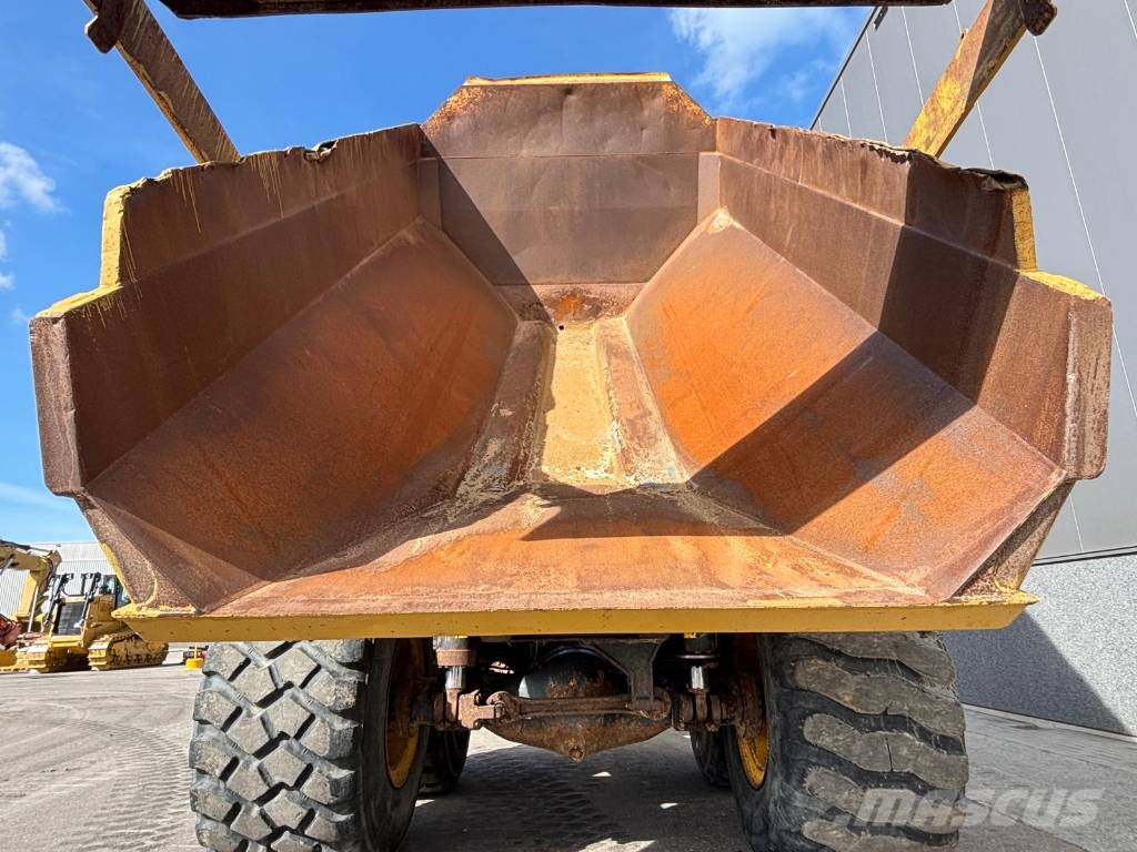 Komatsu HM 300-3 TAILGATE Artikulētie pašizgāzēji