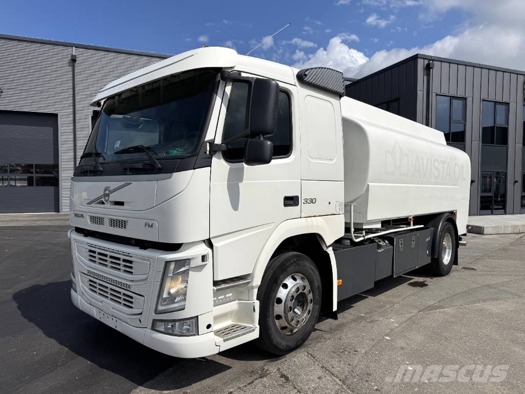 Lastbil FM330 4x2 HMK Bilcon 12.600 L ADR Tankbil Tankbiler