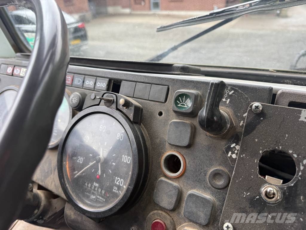 Mercede U1750 4x4 Boreudstyr 其他貨車