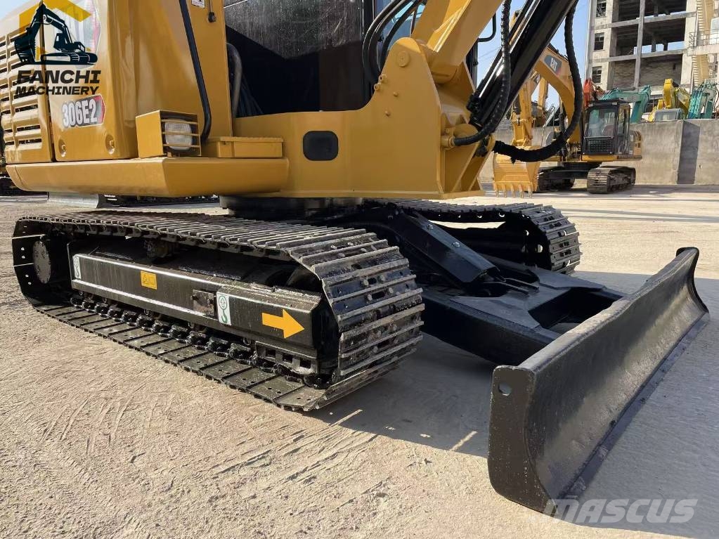 CAT 306E2 Gravemaskiner på larvebånd