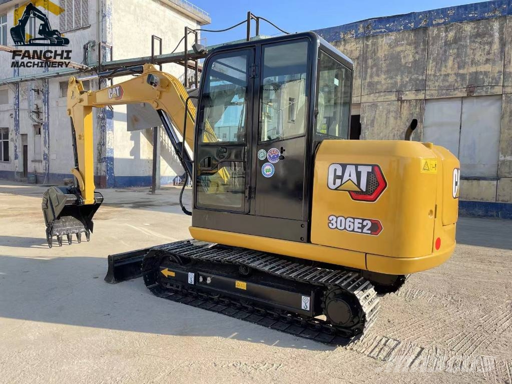 CAT 306E2 Gravemaskiner på larvebånd