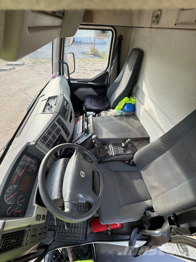 Volvo FE320 6x2 Autogru