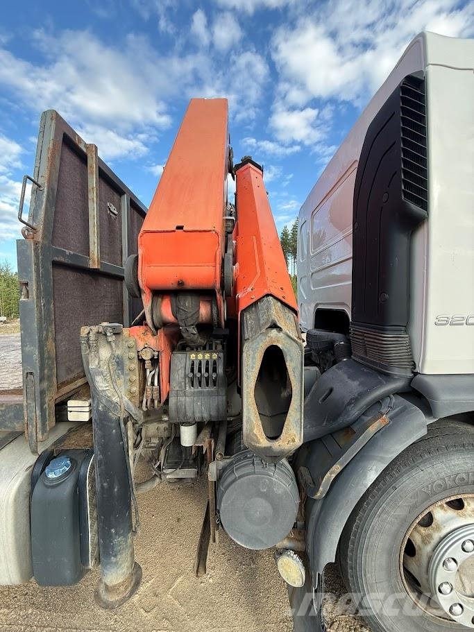 Volvo FE320 6x2 Araç üzeri vinçler