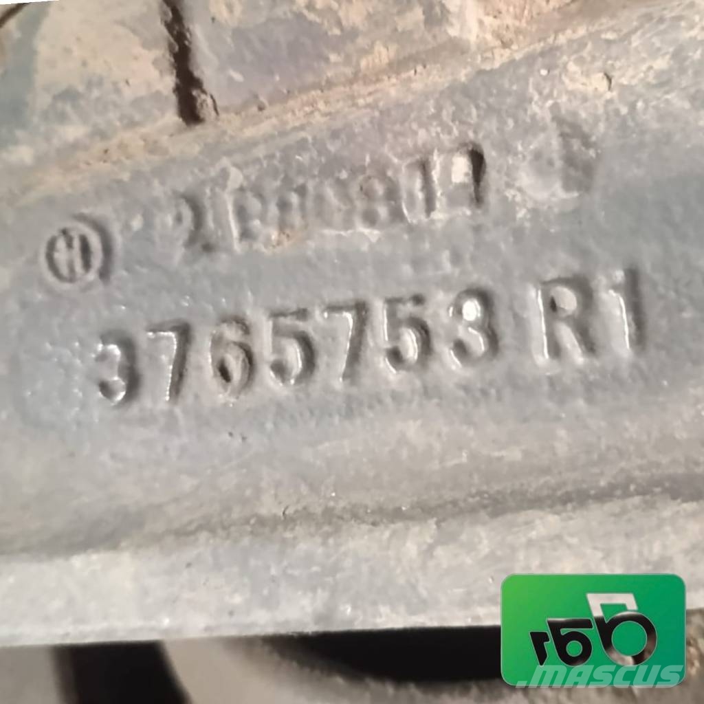 Massey Ferguson 5460 Final drive Steering knuckle Hub Reducer Axle الشاسيه والتعليق