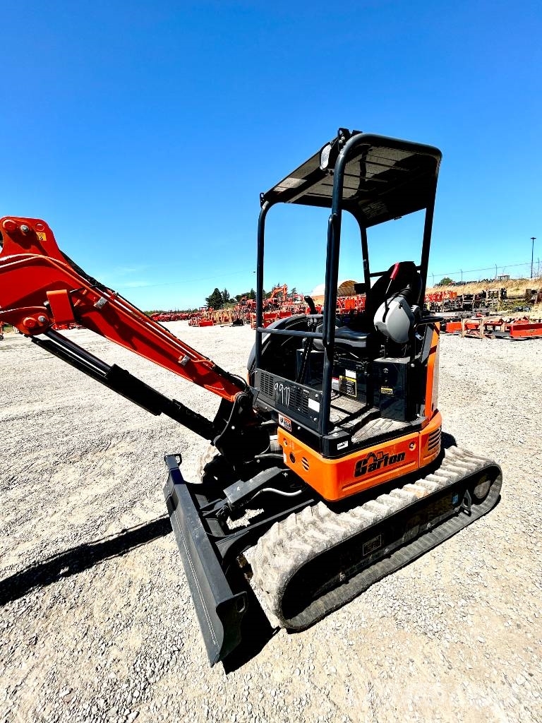 Hitachi ZX26U-5N Mini bageri <7t
