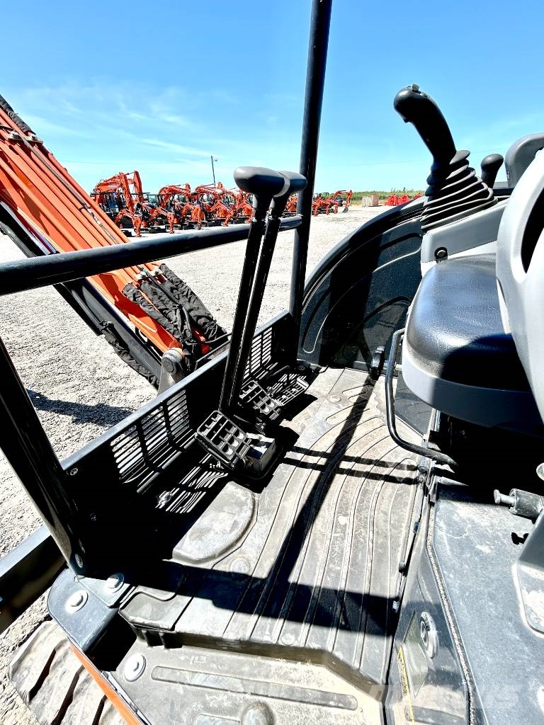 Hitachi ZX26U-5N Mini bageri <7t