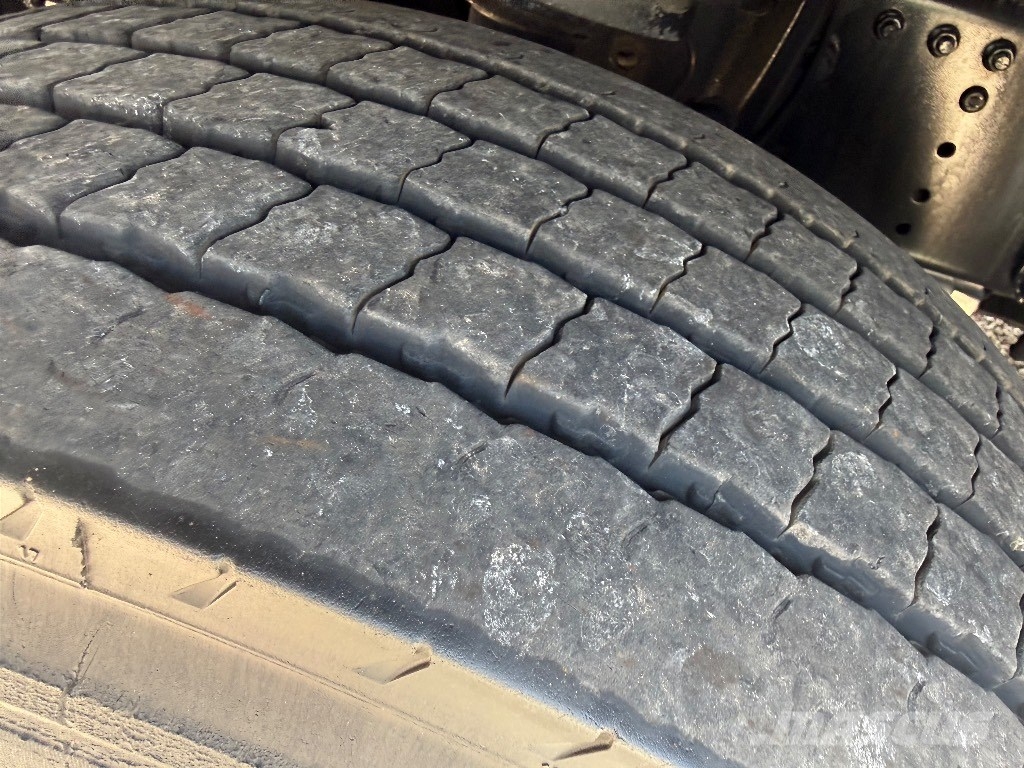 MAN TGX 26.400 Camiones portamaquinaria