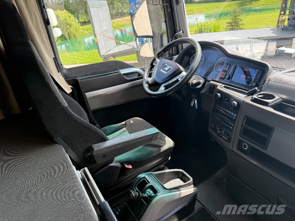 MAN TGX 26.400 Camiones portamaquinaria
