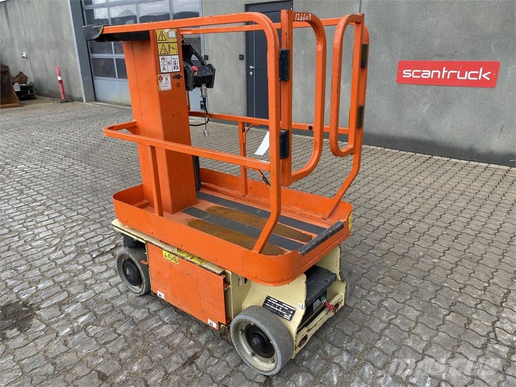JLG 1230ES Vertical mast lifts