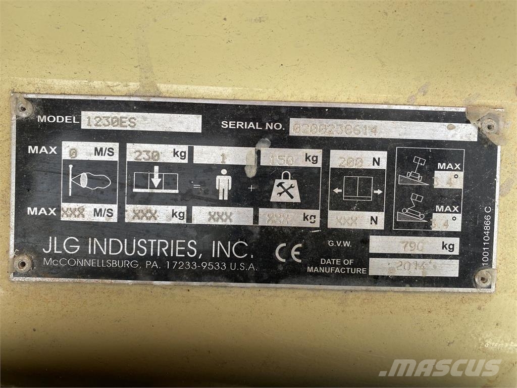 JLG 1230ES Vertical mast lifts