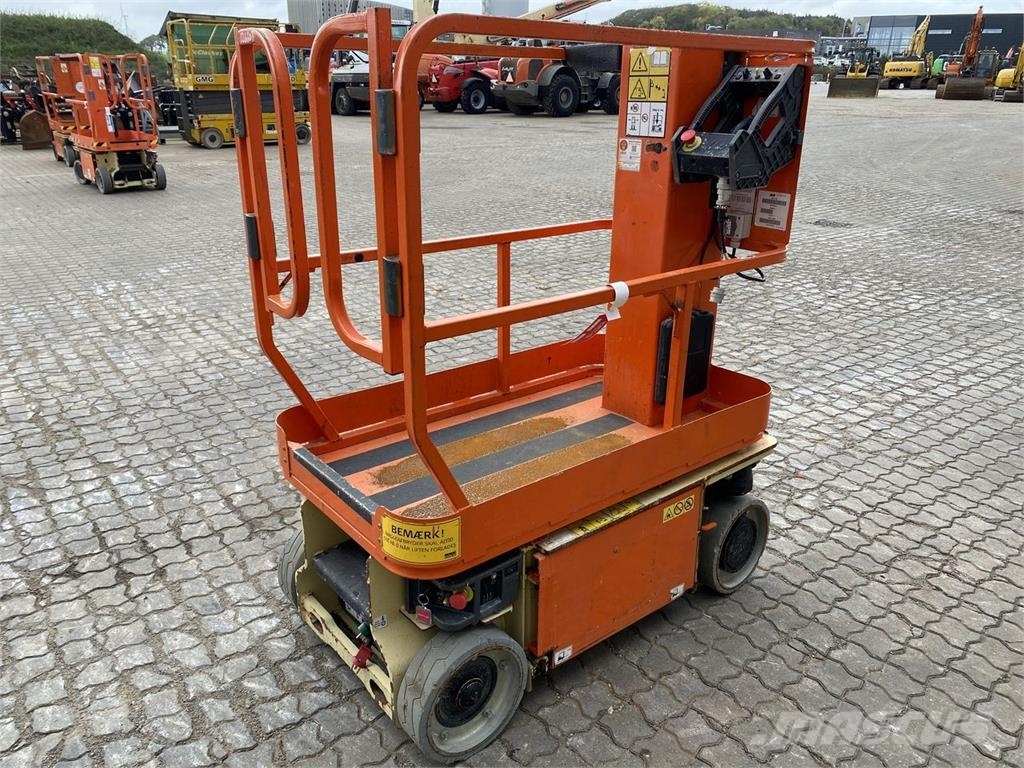 JLG 1230ES Vertical mast lifts