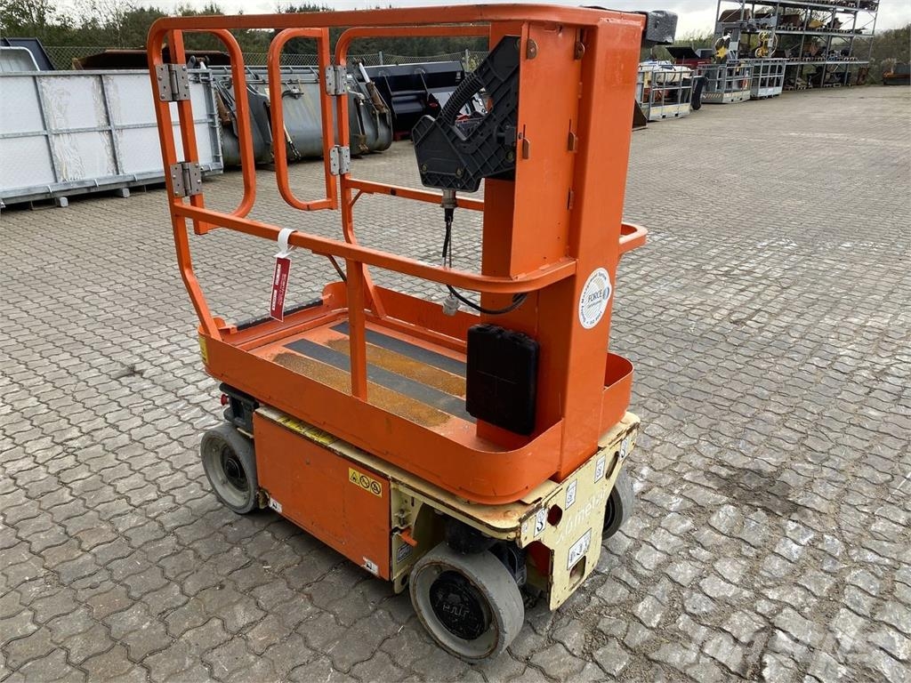 JLG 1230ES Vertical mast lifts