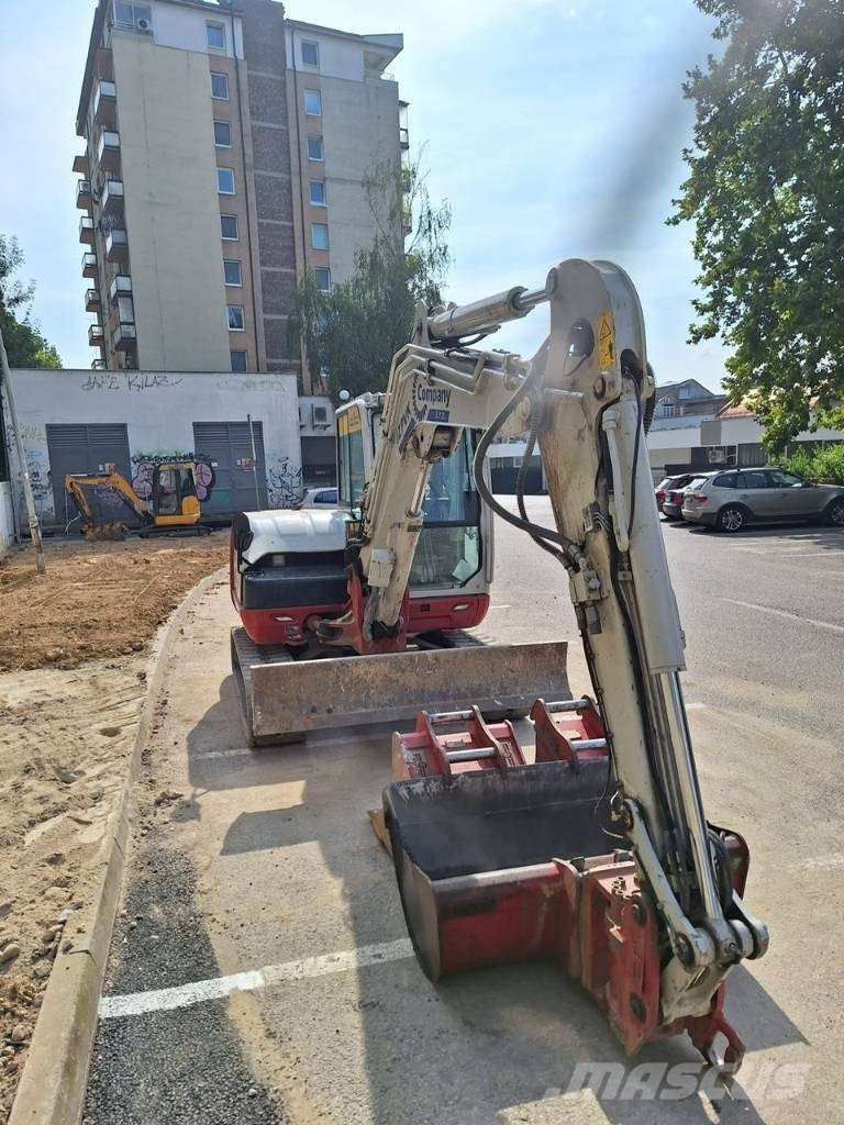 Takeuchi TB 370 中型挖掘机