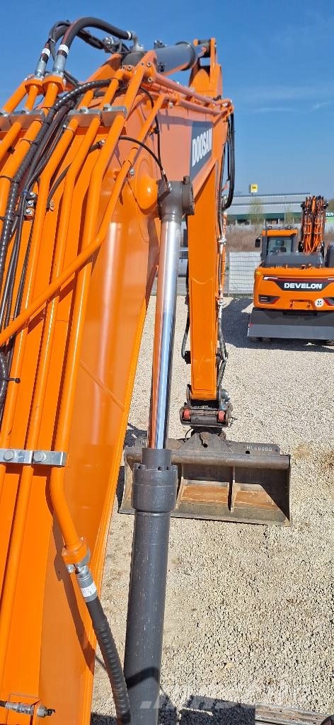 Doosan Kettenbagger DX 210 LC-7 Escavadeiras de esteiras