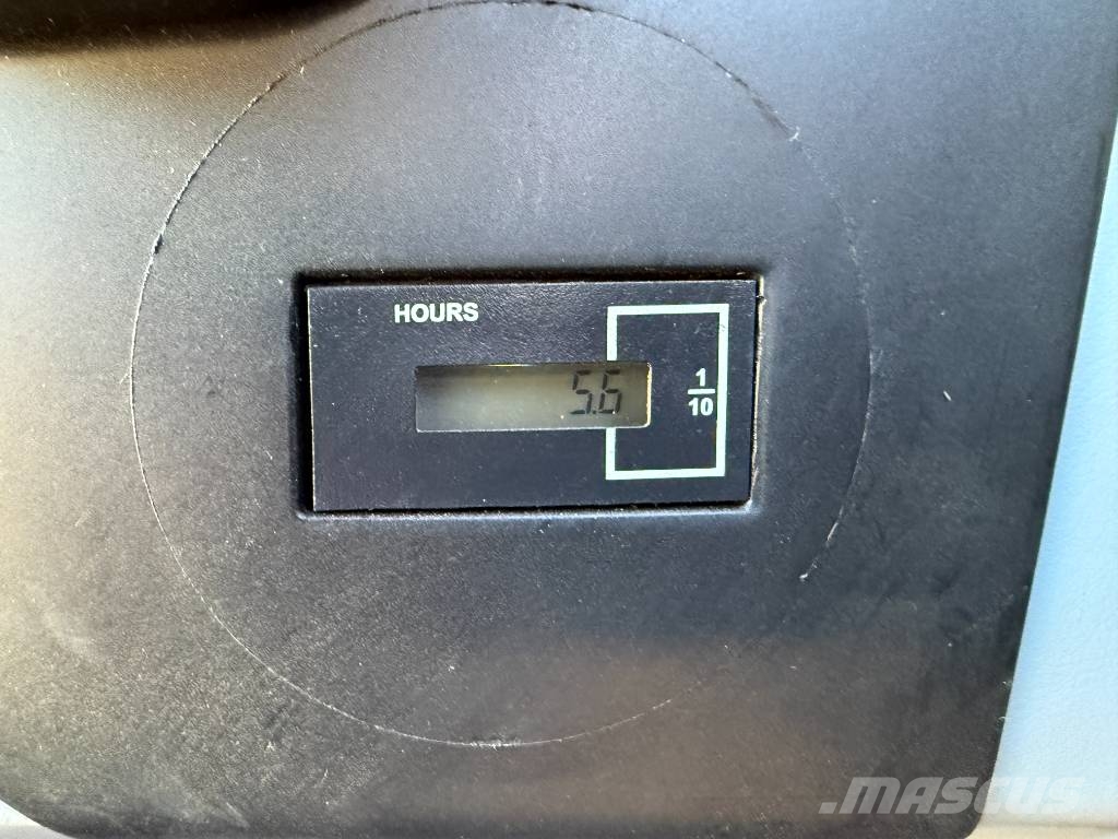 Hyundai R210 Smart X Plus *2026 Model* NEW / UNUSED 履帶式 挖土機/掘鑿機/挖掘機
