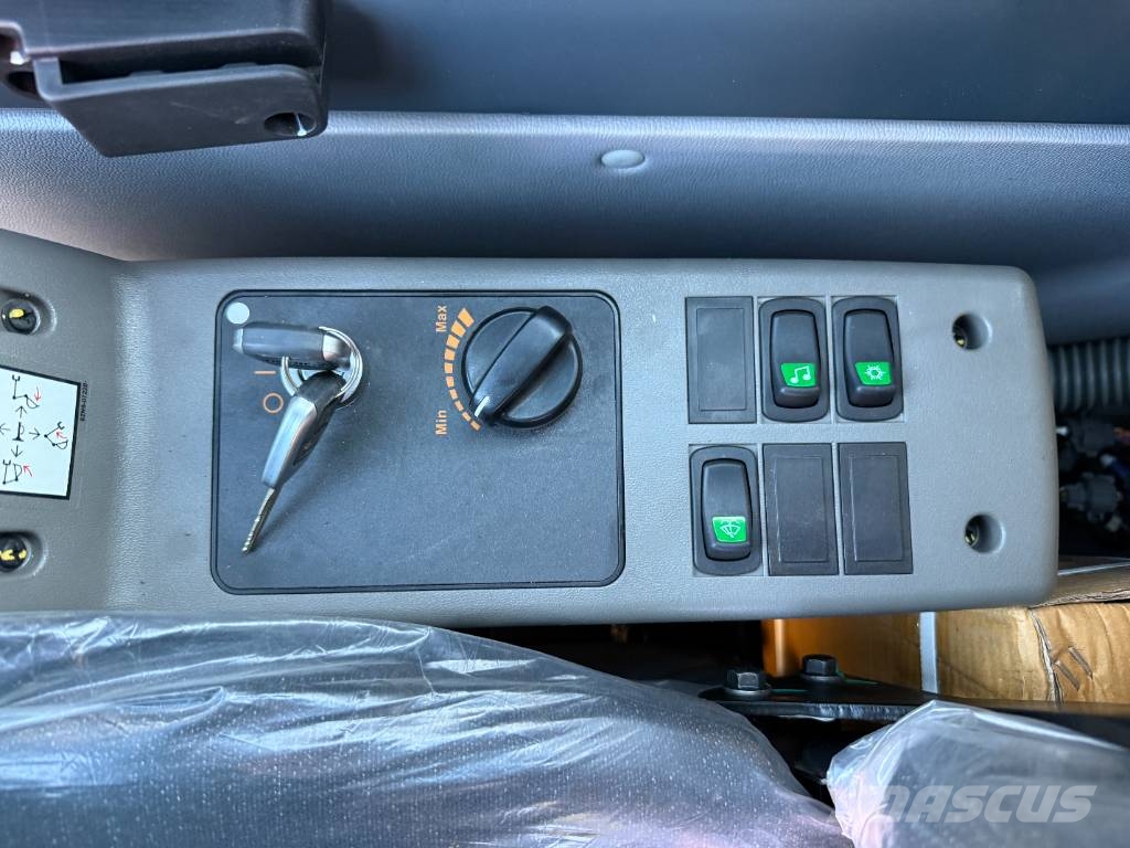 Hyundai R210 Smart X Plus *2026 Model* NEW / UNUSED 履帶式 挖土機/掘鑿機/挖掘機