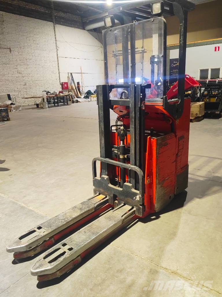 Linde L 12 شاحنة يدوية بمنصة نقالة