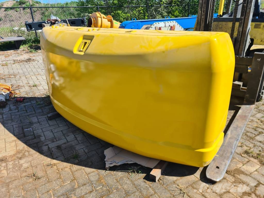 Komatsu PC 210 섀시 및 서스펜션