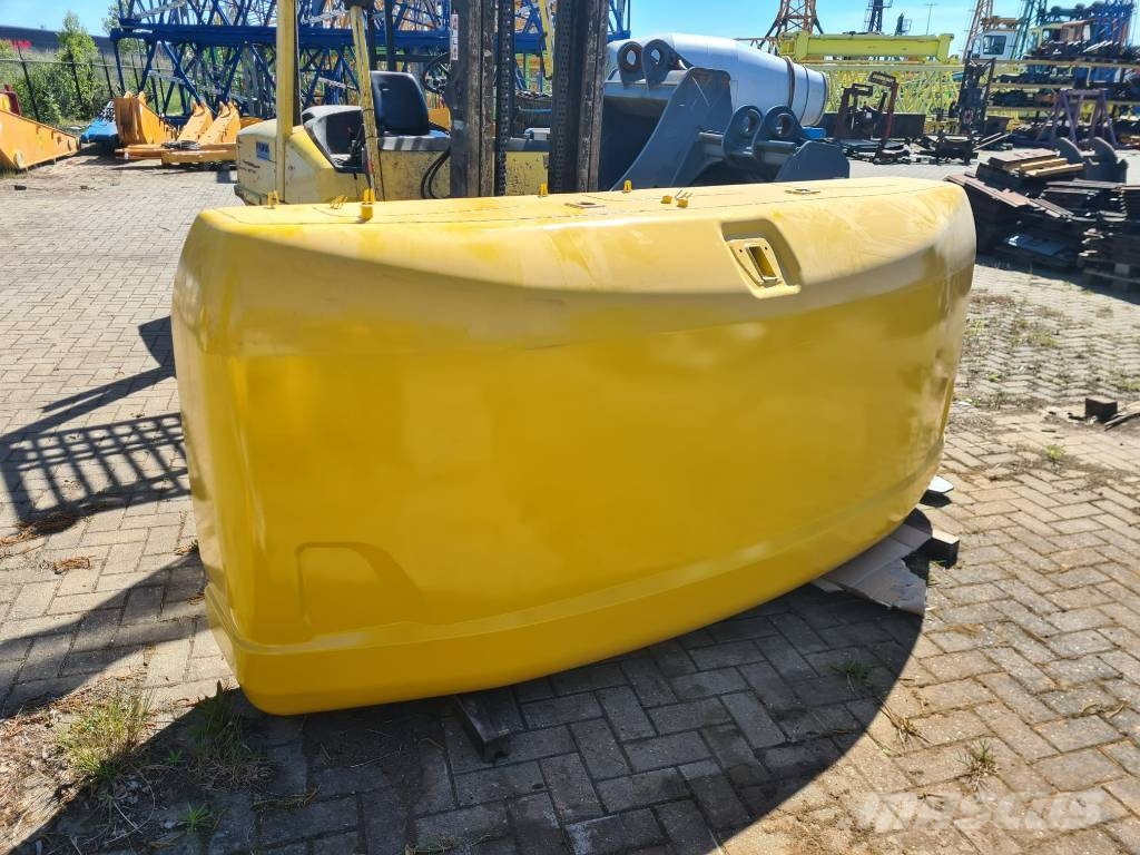 Komatsu PC 210 섀시 및 서스펜션