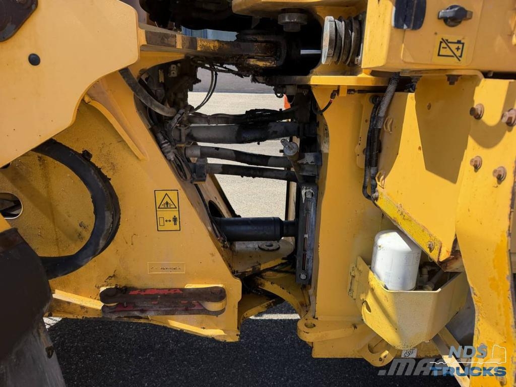 Volvo L180H لوادر بعجل