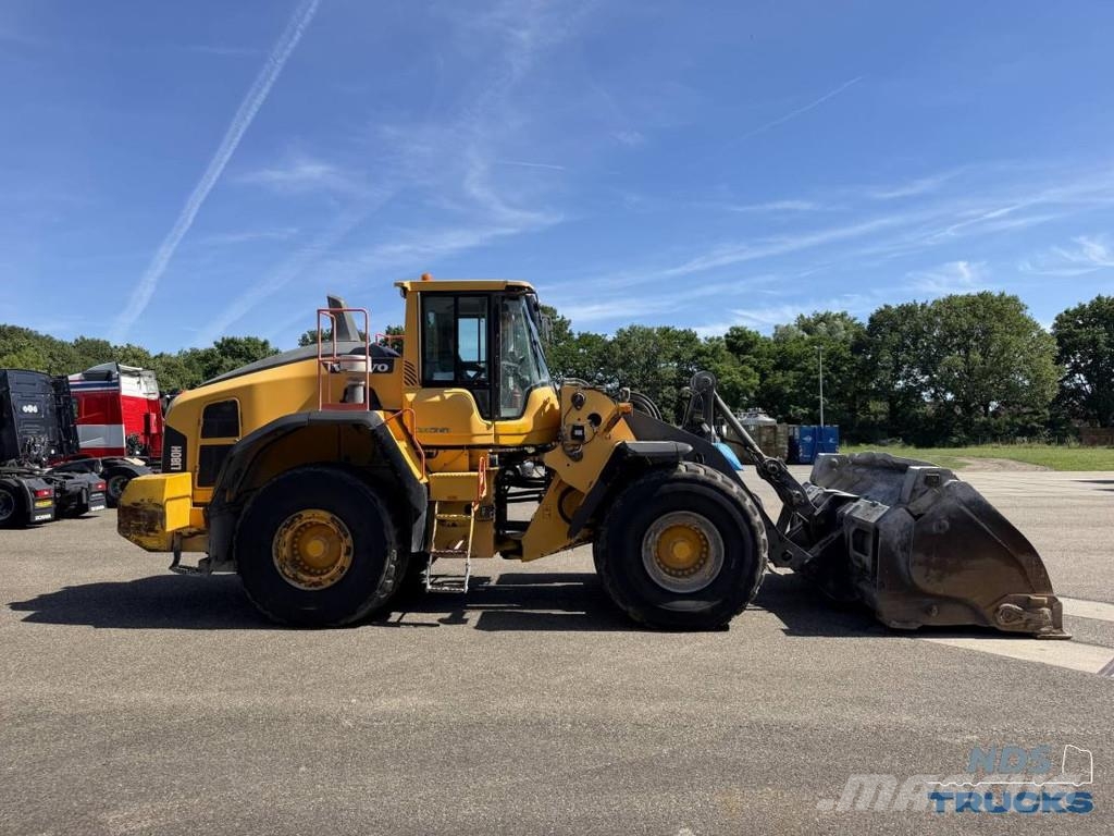 Volvo L180H لوادر بعجل
