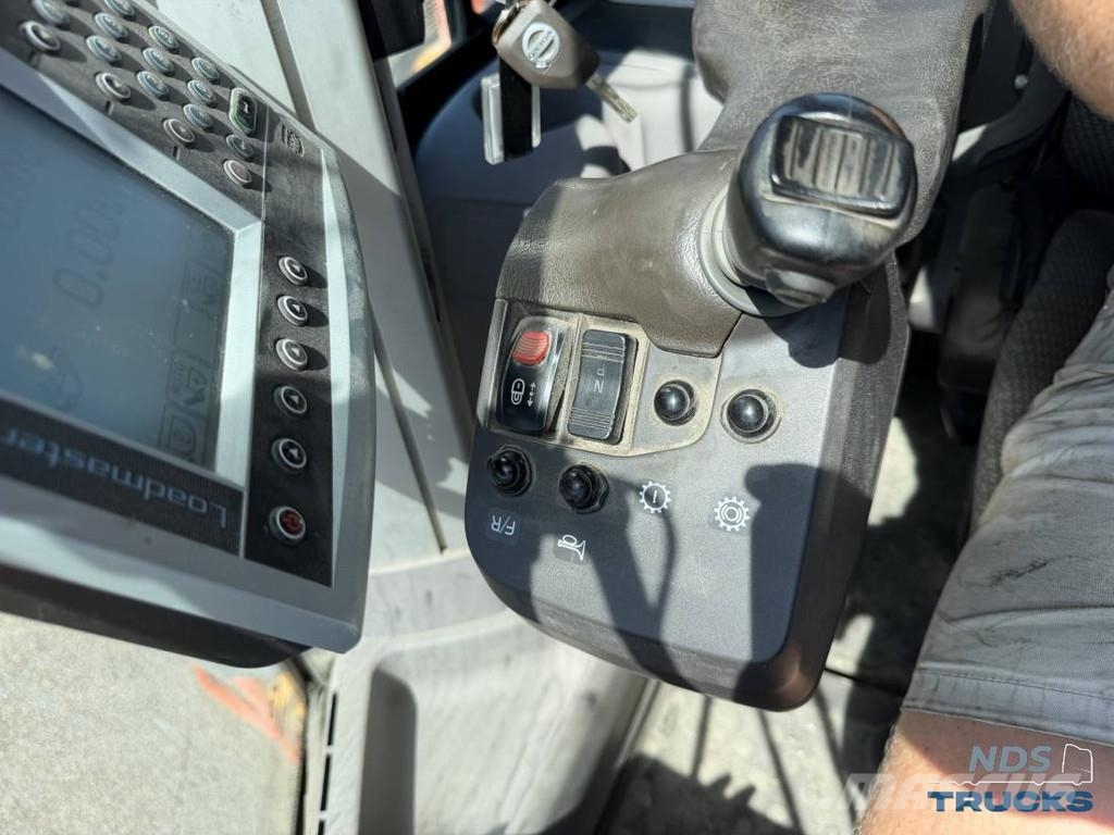 Volvo L180H لوادر بعجل