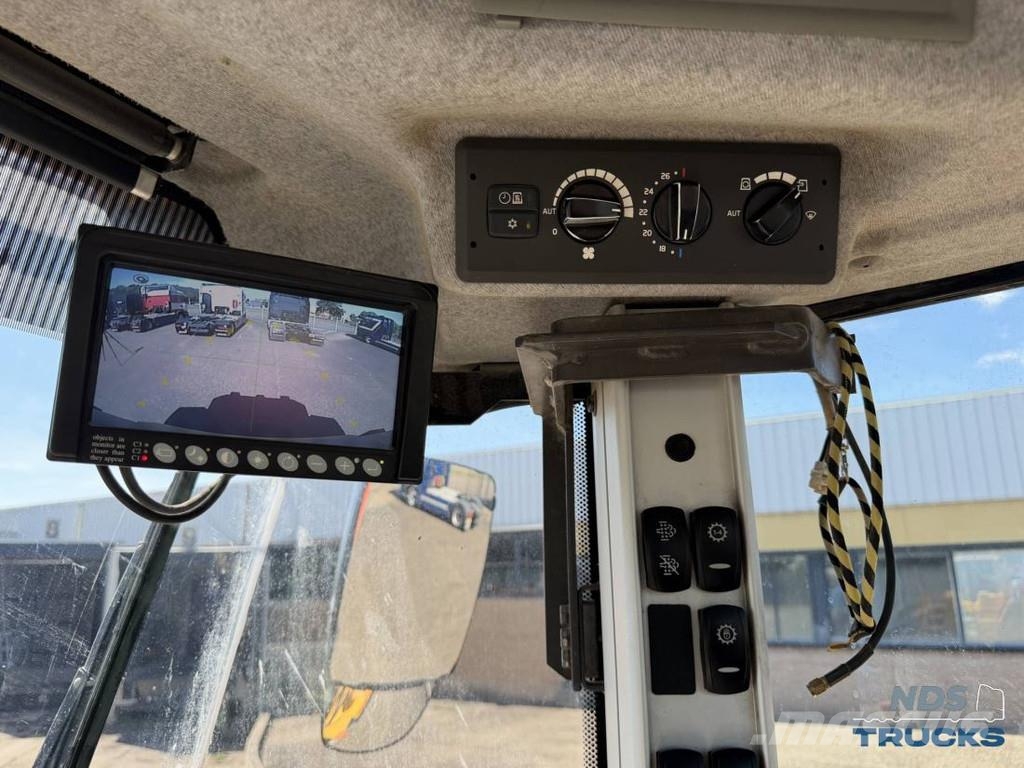 Volvo L180H لوادر بعجل